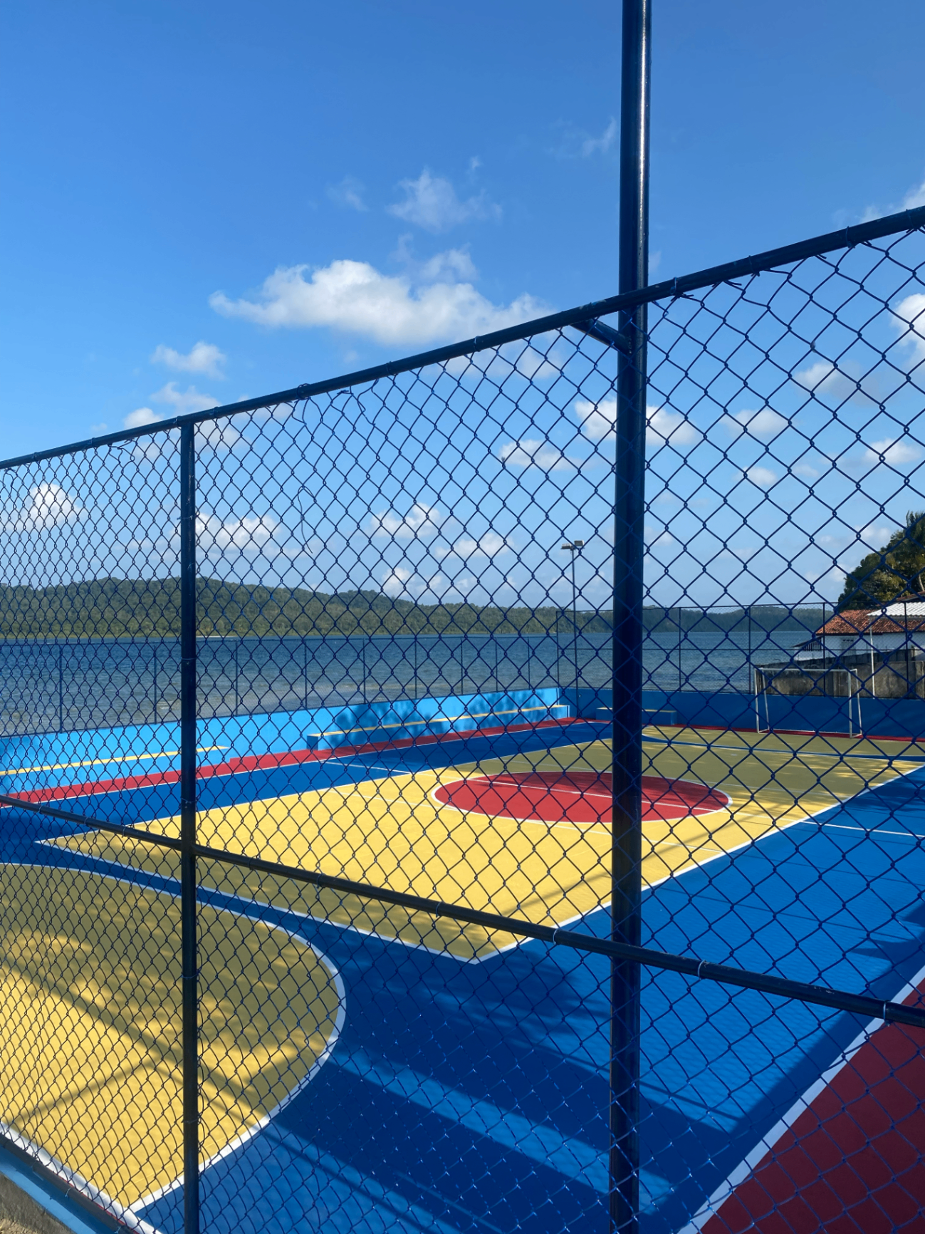 Quadra com piso modular